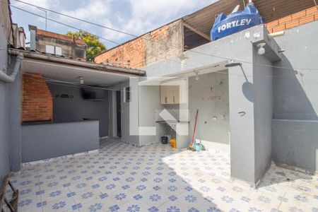 Casa à venda com 90m², 2 quartos e 2 vagas Casa à venda com 90m², 2 quartos e 2 vagasTerraço