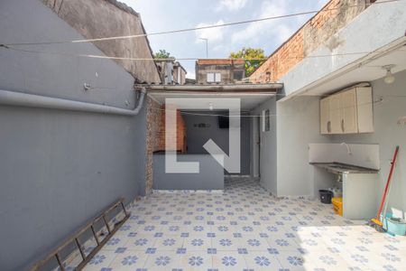 Casa à venda com 90m², 2 quartos e 2 vagas Casa à venda com 90m², 2 quartos e 2 vagasTerraço
