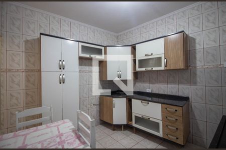 Casa à venda com 90m², 2 quartos e 2 vagas Casa à venda com 90m², 2 quartos e 2 vagasCozinha