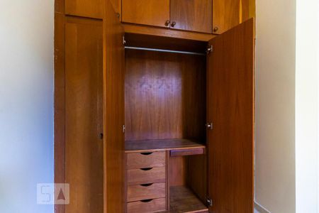 Quarto - Armários de apartamento para alugar com 1 quarto, 45m² em Centro, Campinas