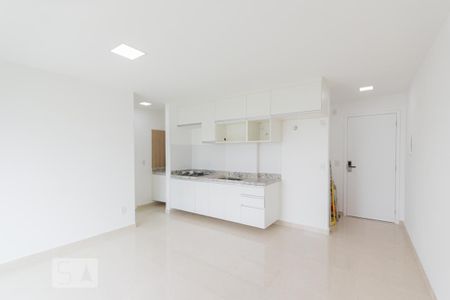 Sala/Cozinha de apartamento para alugar com 1 quarto, 40m² em Taquara, Rio de Janeiro