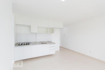 Sala/Cozinha de apartamento para alugar com 1 quarto, 40m² em Taquara, Rio de Janeiro