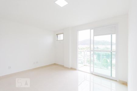 Sala/Cozinha de apartamento para alugar com 1 quarto, 40m² em Taquara, Rio de Janeiro