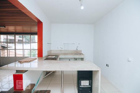 Casa à venda com 200m², 4 quartos e 4 vagasDetalhe cozinha 2