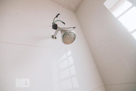 Casa à venda com 200m², 4 quartos e 4 vagasDetalhe chuveiro