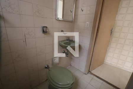 Casa à venda com 250m², 3 quartos e 2 vagasBanheiro de serviço 1