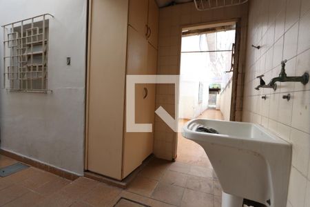 Casa à venda com 250m², 3 quartos e 2 vagasLavanderia