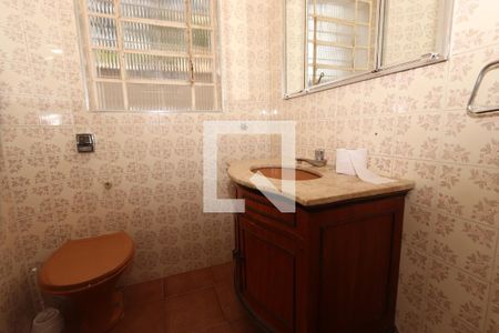 Casa à venda com 250m², 3 quartos e 2 vagasLavabo