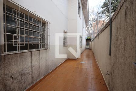 Casa à venda com 250m², 3 quartos e 2 vagasQuintal