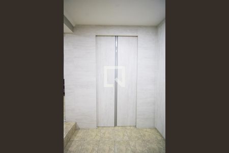 Casa à venda com 250m², 3 quartos e 2 vagas Casa à venda com 250m², 3 quartos e 2 vagasCloset da suíte