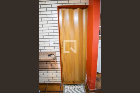 Casa à venda com 250m², 3 quartos e 2 vagas Casa à venda com 250m², 3 quartos e 2 vagasBanheiro 3