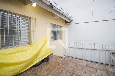 Casa à venda com 250m², 3 quartos e 2 vagas Casa à venda com 250m², 3 quartos e 2 vagasTerraço