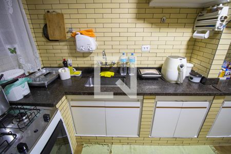 Casa à venda com 250m², 3 quartos e 2 vagas Casa à venda com 250m², 3 quartos e 2 vagasCozinha