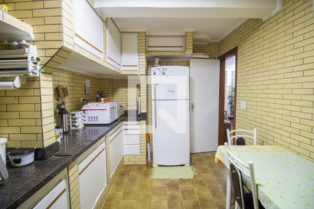 Casa à venda com 250m², 3 quartos e 2 vagas Casa à venda com 250m², 3 quartos e 2 vagasCozinha