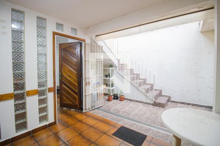 Casa à venda com 250m², 3 quartos e 2 vagas Casa à venda com 250m², 3 quartos e 2 vagasQuintal