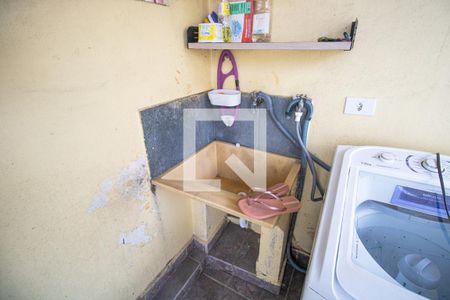 Casa à venda com 250m², 3 quartos e 2 vagas Casa à venda com 250m², 3 quartos e 2 vagasÁrea de Serviço