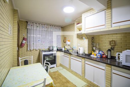 Casa à venda com 250m², 3 quartos e 2 vagas Casa à venda com 250m², 3 quartos e 2 vagasCozinha