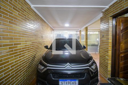 Casa à venda com 250m², 3 quartos e 2 vagas Casa à venda com 250m², 3 quartos e 2 vagasGaragem