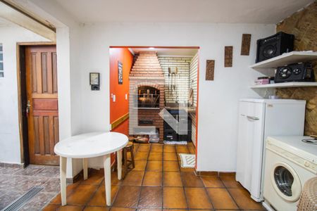 Casa à venda com 250m², 3 quartos e 2 vagas Casa à venda com 250m², 3 quartos e 2 vagasQuintal