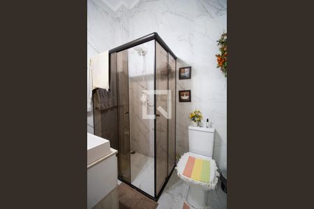 Casa à venda com 250m², 3 quartos e 2 vagas Casa à venda com 250m², 3 quartos e 2 vagasBanheiro 2