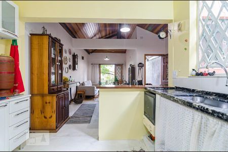 Casa para alugar com 130m², 3 quartos e 2 vagasCozinha