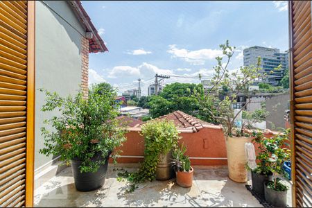 Casa para alugar com 130m², 3 quartos e 2 vagasVaranda