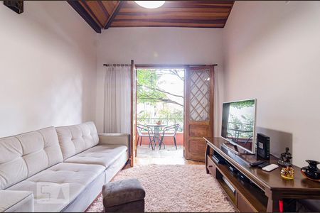 Sala de casa para alugar com 3 quartos, 130m² em Jardim das Bandeiras, São Paulo