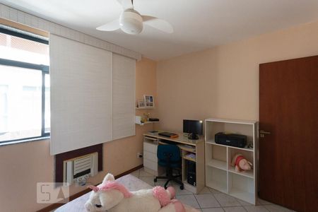 Casa de condomínio à venda com 256m², 4 quartos e 4 vagasQuarto 3