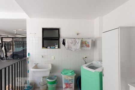 Casa de condomínio à venda com 256m², 4 quartos e 4 vagasÁrea de Serviço