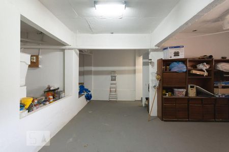 Casa de condomínio à venda com 256m², 4 quartos e 4 vagasSubsolo cisternas