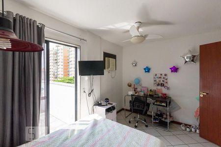 Casa de condomínio à venda com 256m², 4 quartos e 4 vagasQuarto 2