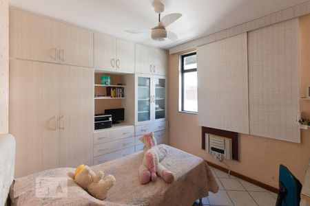 Casa de condomínio à venda com 256m², 4 quartos e 4 vagasQuarto 3