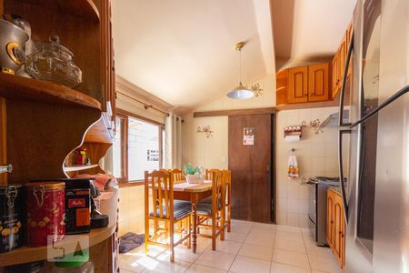 Casa à venda com 220m², 4 quartos e 2 vagasCozinha