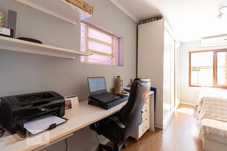 Casa à venda com 220m², 4 quartos e 2 vagasQuarto