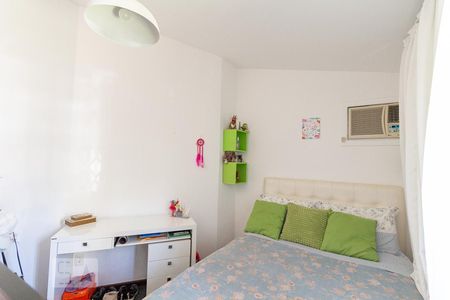 Casa à venda com 220m², 4 quartos e 2 vagasSemi Suíte 2