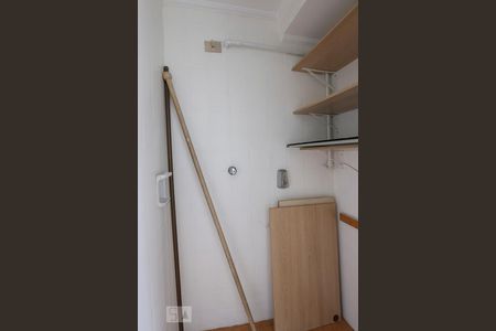 Apartamento para alugar com 55m², 1 quarto e 1 vaga Apartamento para alugar com 55m², 1 quarto e 1 vagaBanheiro de Serviço