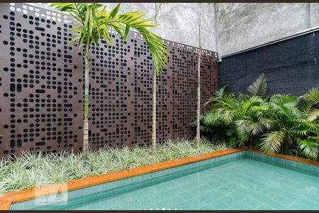 Apartamento à venda com 30m², 1 quarto e 1 vaga Apartamento à venda com 30m², 1 quarto e 1 vagaPiscina