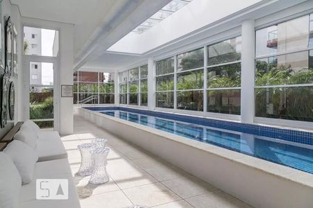 Studio para alugar com 42m², 1 quarto e 1 vaga Studio para alugar com 42m², 1 quarto e 1 vagaPiscina