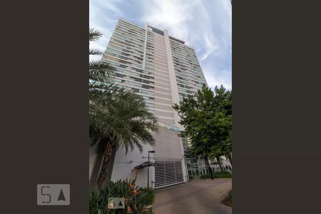 Studio para alugar com 42m², 1 quarto e 1 vaga Studio para alugar com 42m², 1 quarto e 1 vagaFachada