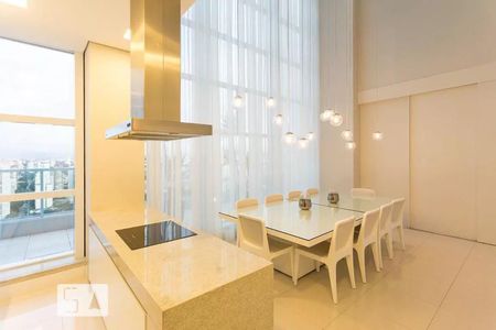 Studio para alugar com 42m², 1 quarto e 1 vaga Studio para alugar com 42m², 1 quarto e 1 vagaÁrea comum