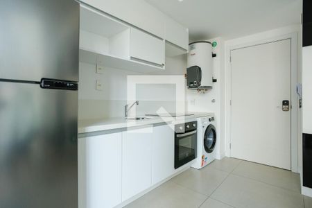 Cozinha de apartamento para alugar com 1 quarto, 80m² em Chácara das Pedras, Porto Alegre
