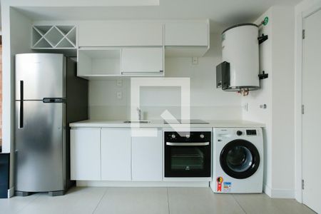 Cozinha de apartamento para alugar com 1 quarto, 80m² em Chácara das Pedras, Porto Alegre