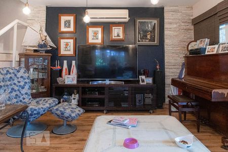 Sala de casa de condomínio à venda com 2 quartos, 236m² em Vargem Pequena, Rio de Janeiro