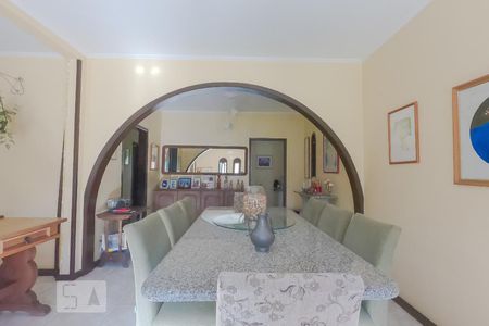 Sala de casa à venda com 6 quartos, 500m² em Jardim Carvalho, Porto Alegre