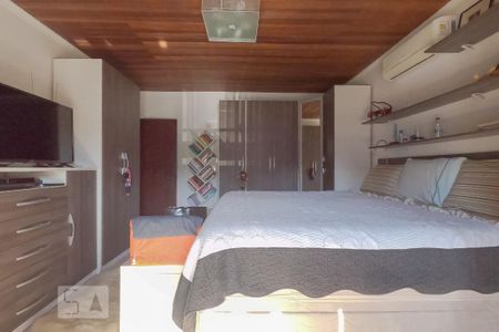 Casa à venda com 500m², 6 quartos e 5 vagasSuíte