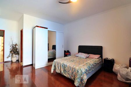 Suíte 1 de casa à venda com 6 quartos, 200m² em Vila São Pedro, Santo André