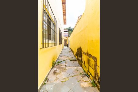 Quintal - Corredor de casa para alugar com 2 quartos, 120m² em Vila Santana, São Paulo