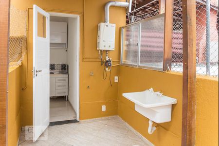 Apartamento para alugar com 70m², 2 quartos e 1 vagaÁrea de Serviço