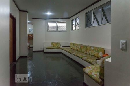 Apartamento para alugar com 70m², 2 quartos e 1 vagaÁrea em comum - Hall