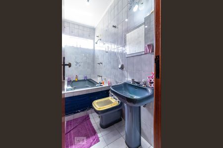 Casa para alugar com 180m², 3 quartos e 2 vagasBanheiro da Suíte